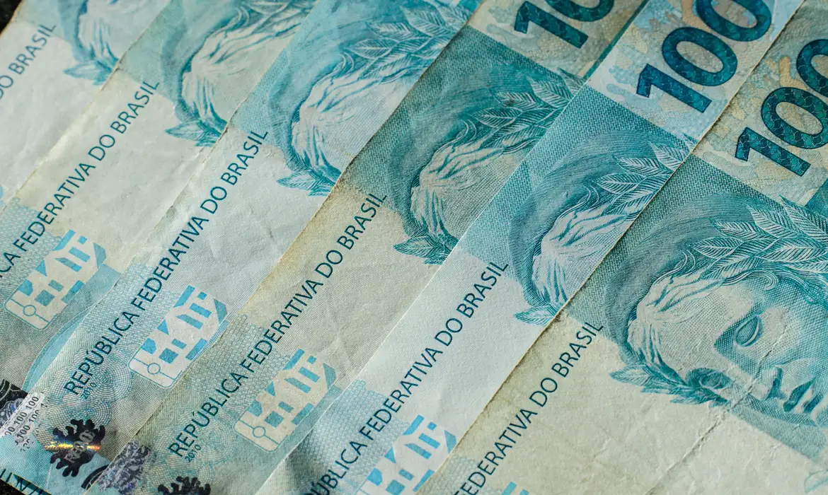 PF prende suspeito de golpe ‘pig butchering’ que fez idosa perder R$ 37 milhões