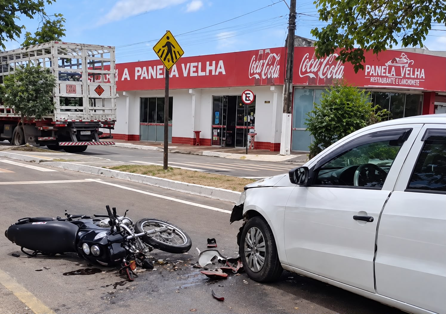 Motociclista morre após invadir faixa contrária e colidir com carro em Tucuruí