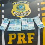 PRF apreende R$ 55 mil em dinheiro durante fiscalização na BR-230, em Itaituba
