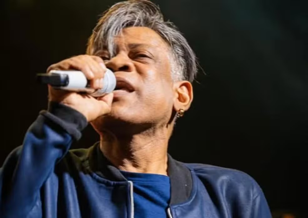 Ex-vocalista da Calcinha Preta, Rogério Valença morre aos 55 anos