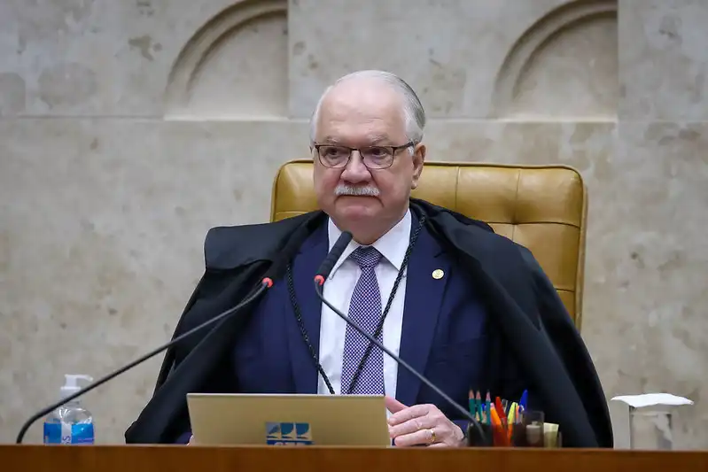 Presidente do STF assume relatoria de processo sobre Moraes e Vorcaro