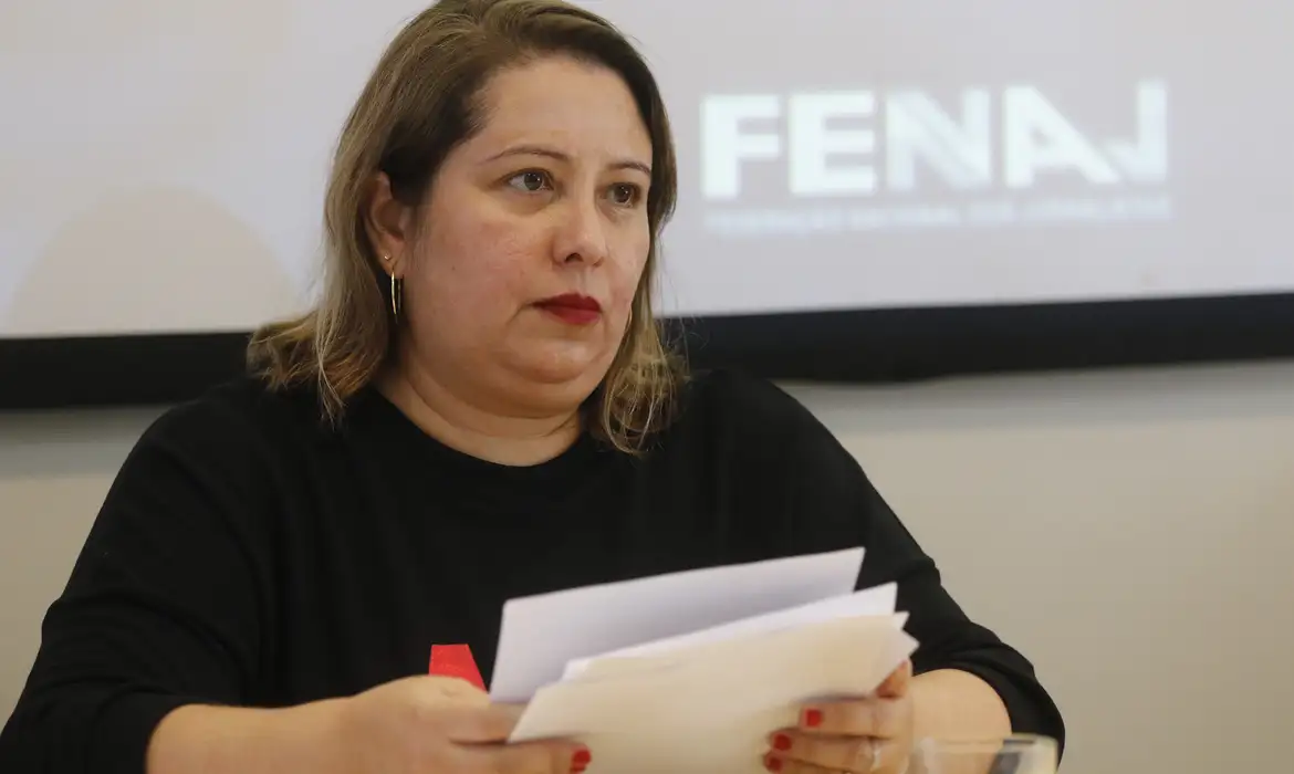 “Tiktokização” e crise sufocam propostas de campanha, diz Fenaj