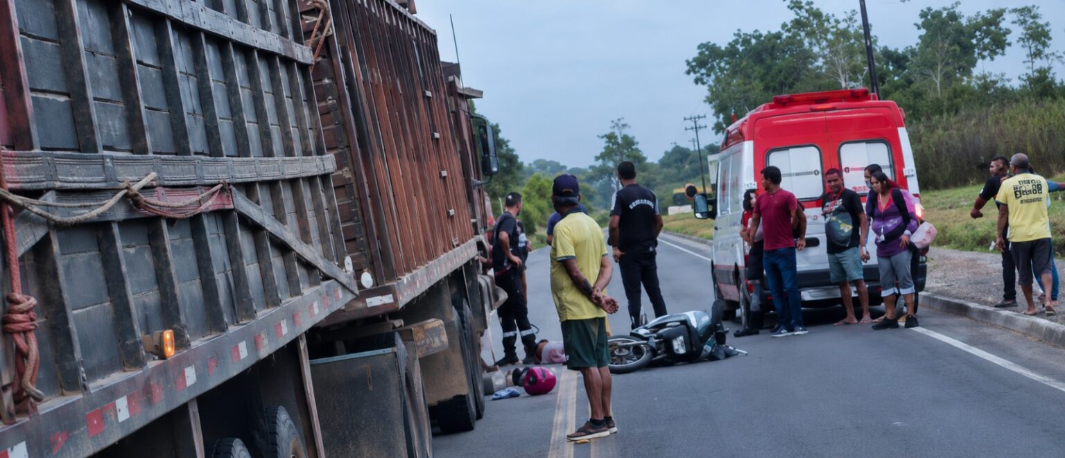Motociclista morre após colisão com caminhão na PA-263