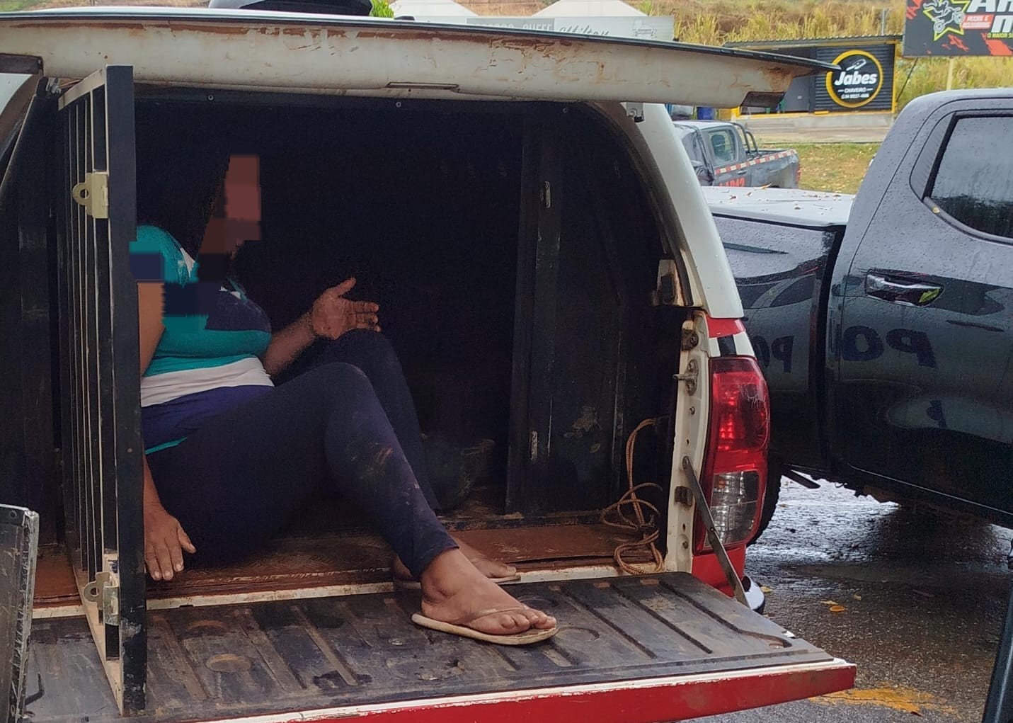 Mulher com mandado de prisão por extorsão qualificada é presa dentro do INSS em Parauapebas