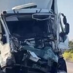 Motorista fica preso em ferragens após colisão entre duas carreta na BR-010
