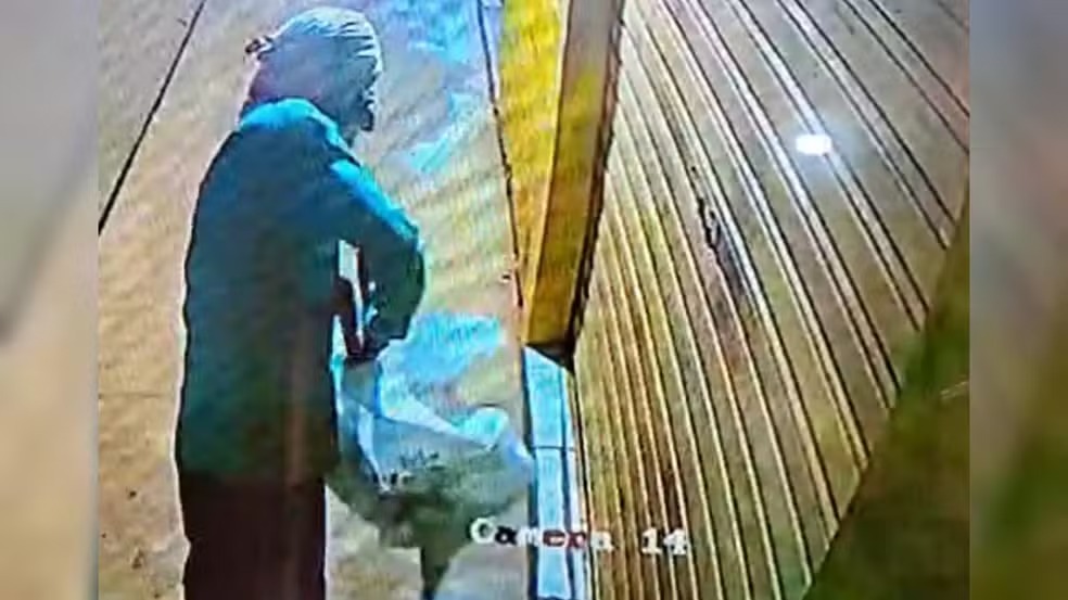 Jovem arromba açougue com alicate, furta 25 kg de carne e é preso no Pará