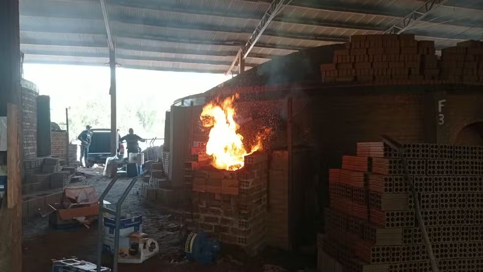 Polícia incinera cerca de 155 kg de maconha e cocaína apreendidos no Pará
