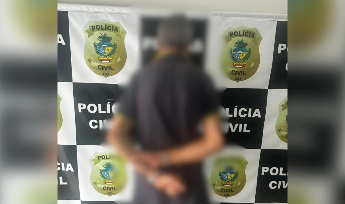 Pedreiro é preso após esconder celular em quarto para filmar cliente nua