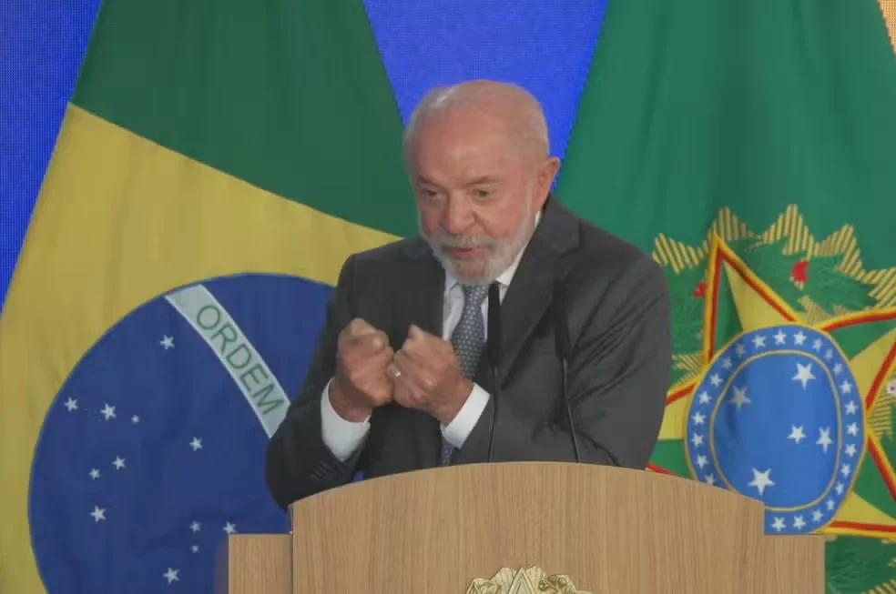 Vidente prevê morte de Lula por infarto e cita data do segundo turno