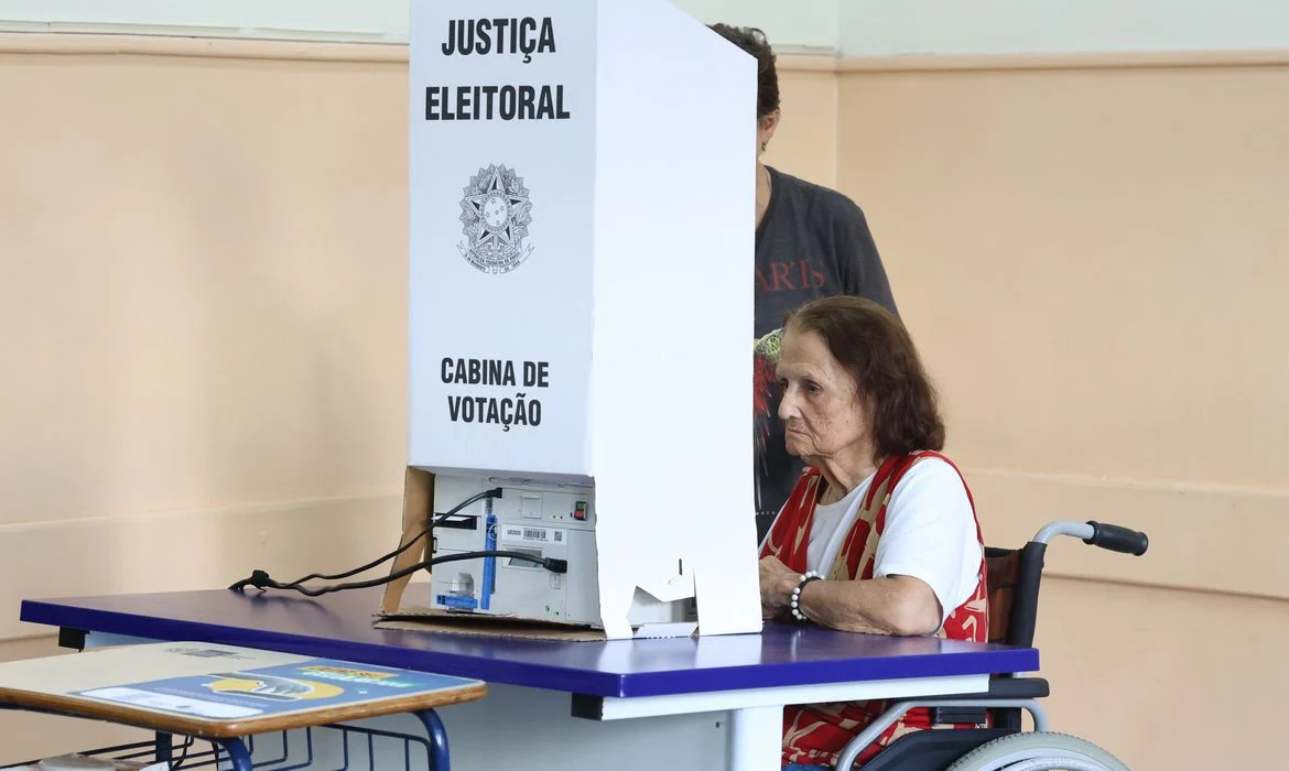Justiça Eleitoral muda endereço de mais de 4 mil seções para o 2º turno
