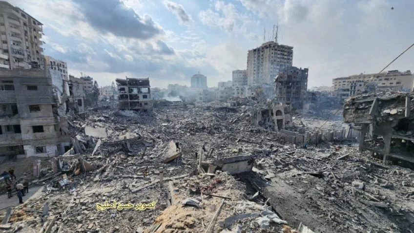 Israel ataca prédio residencial e mata cinco pessoas em Gaza