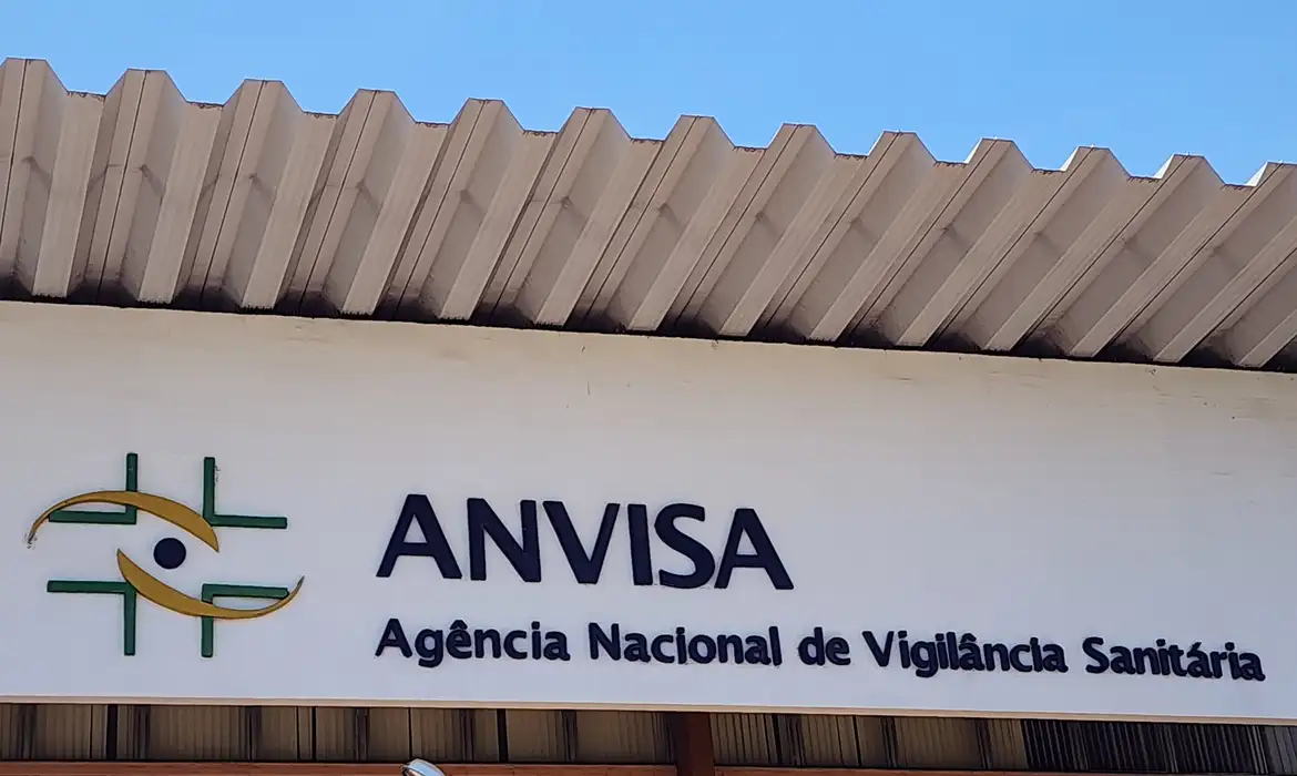 Anvisa proíbe suplementos alimentares de origem desconhecida