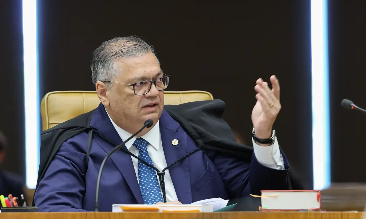 Dino expõe ameaças de morte contra ministros do STF