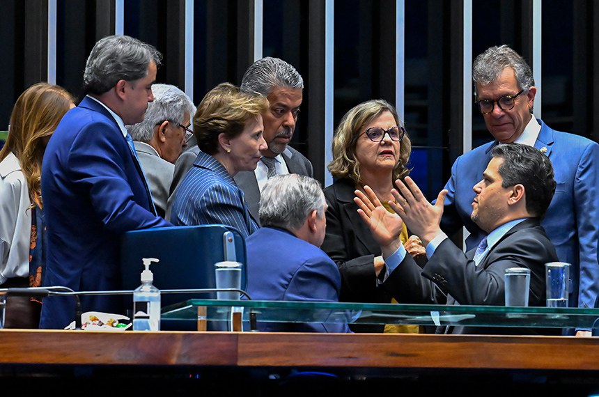 Fim da escala 6×1 segue em debate no Senado; proposta prevê duas folgas semanais